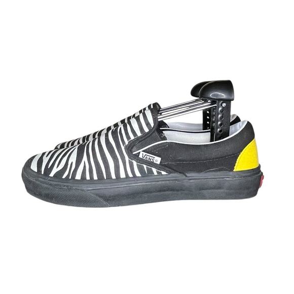 Vans Shoes - Vans Off The Wall Zebra Slip On Sneakers Size M6.5 W8 Black White
